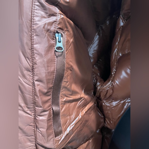 Brand New Women’s The North Face 100%Authentic Puffer Coat. - Picture 9 of 12